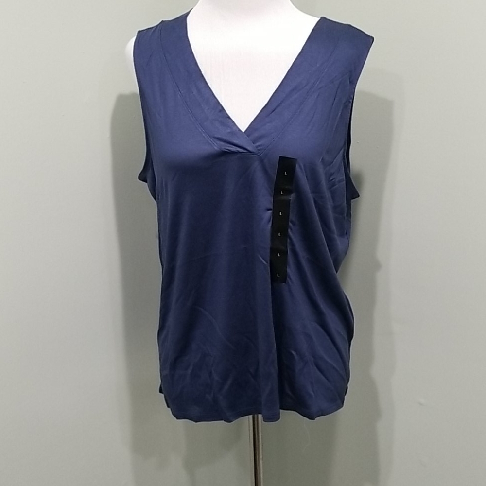 NWT Banana Republic V-neck tank